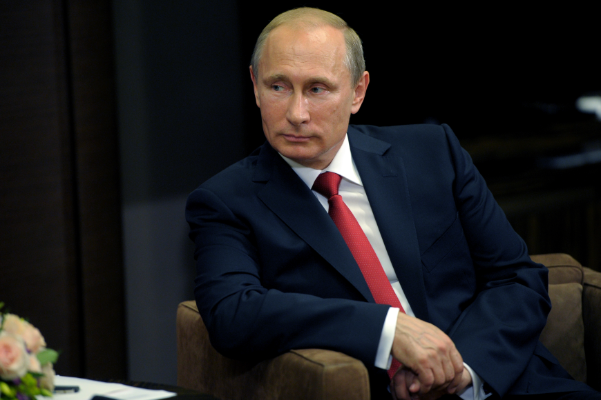 Rússia envia navios de guerra para escoltar petroleiro venezuelano