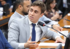 Inspirado em Milei, Nikolas Ferreira propõe corte de salários de políticos em caso de déficit fiscal
