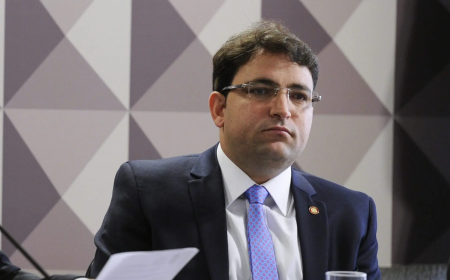Quem é Willer Tomaz, advogado alvo de operação da PF e amigo de Flávio Bolsonaro?