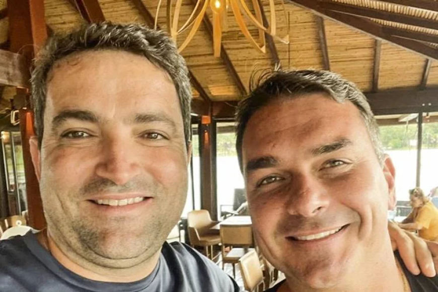 Amigo de Flávio Bolsonaro é alvo de operação sobre fraudes do INSS