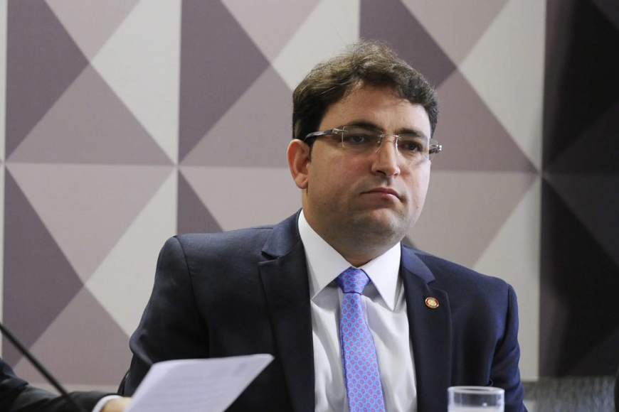 Quem é Willer Tomaz, advogado alvo de operação da PF e amigo de Flávio Bolsonaro?