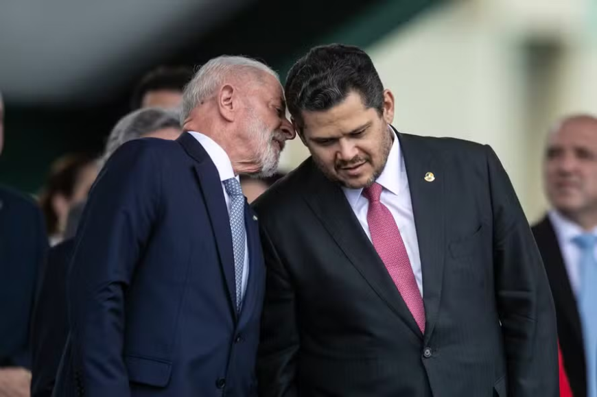 Alcolumbre destrava tramitação do fim da escala 6x1 após reunião com Lula