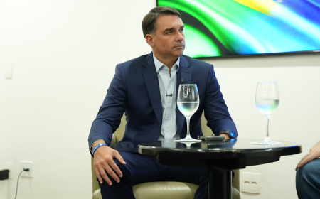 Flávio pausa campanha para tentar barrar PEC do fim da escala 6x1